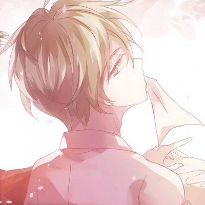 美女COS《巫师3》叶奈法惊艳绝伦 白嫩香肩紫眸勾人